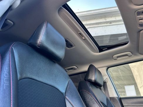 Used 2023 Kia Soul GT-Line w/ GT-Line Technology Package image 18