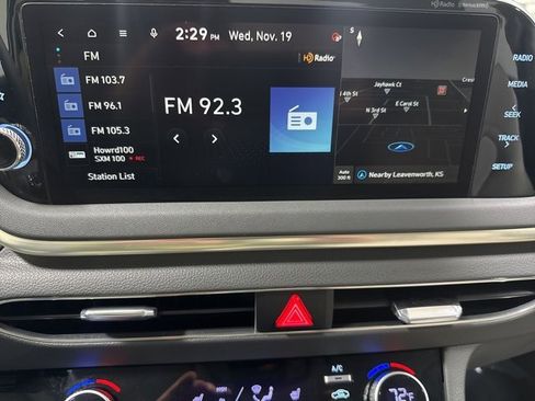 Used 2023 Hyundai Sonata SEL w/ Preferred Accessory Package image 17