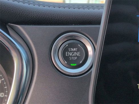 Certified 2025 Chevrolet Blazer LT image 14