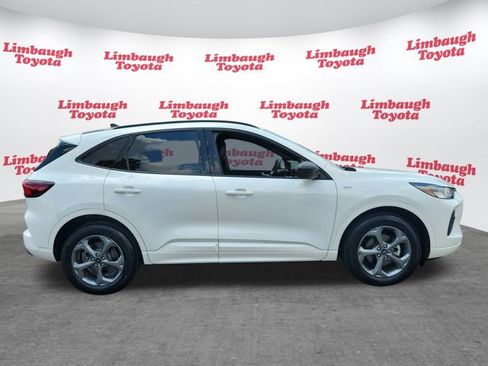 Used 2023 Ford Escape ST-Line w/ Tech Pack #1 AWD/4WD image 2