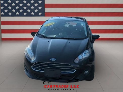 Used 2019 Ford Fiesta SE w/ Equipment Group 201A FWD image 2
