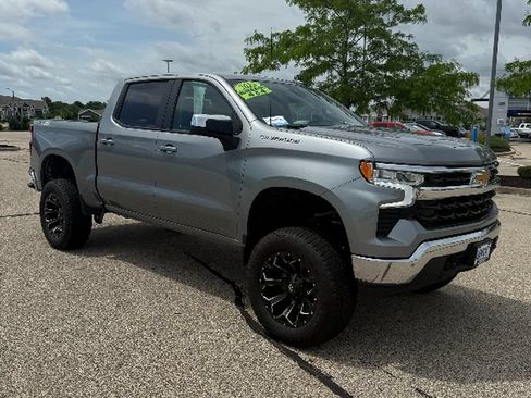 Used 2025 Chevrolet Silverado 1500 LT AWD/4WD image 49