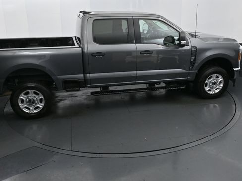 Used 2025 Ford F250 XLT image 31