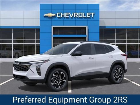 New 2026 Chevrolet Trax RS w/ Sunroof Package FWD image 2