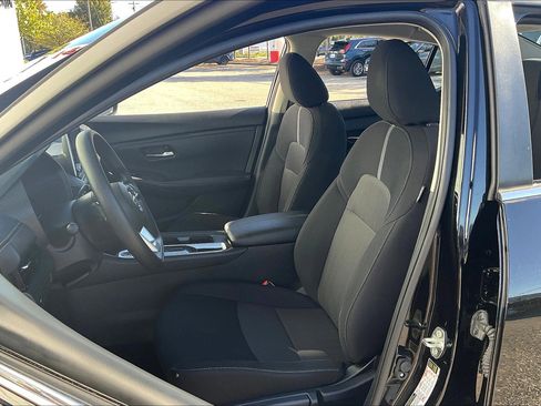 Used 2023 Nissan Sentra SV FWD image 29