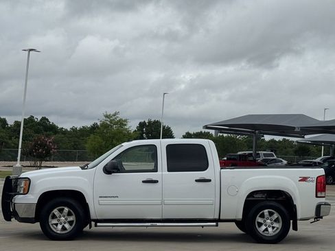 Used 2012 GMC Sierra 1500 SLE w/ Power Tech Package AWD/4WD image 3