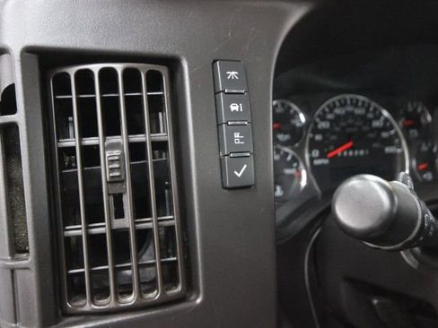 Used 2022 Chevrolet Express 2500 Extended w/ Driver Convenience Package RWD image 17