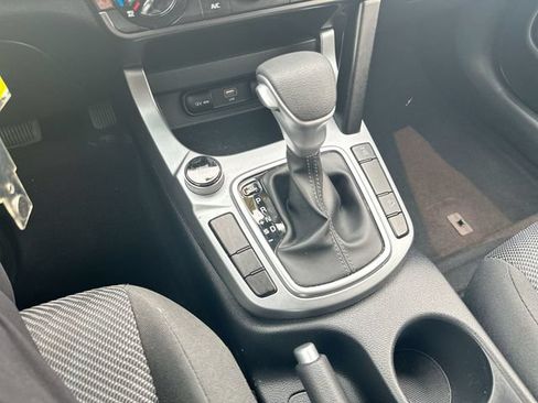 Certified 2024 Kia Seltos LX AWD/4WD image 22