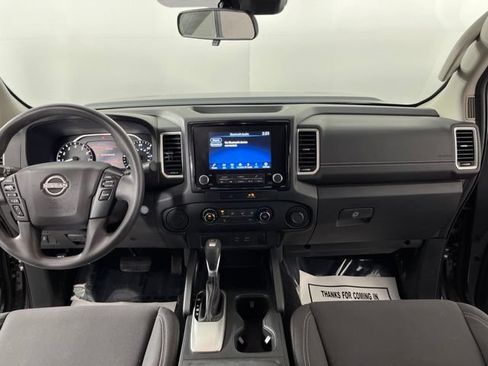 Used 2022 Nissan Frontier SV RWD image 38