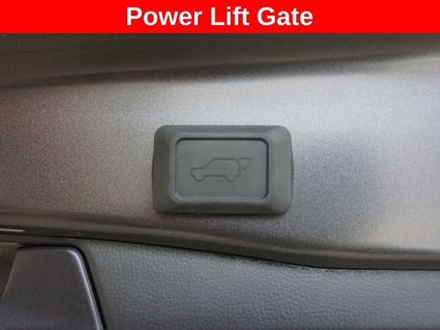 Used 2024 Toyota RAV4 XLE w/ Convenience Package AWD/4WD image 17
