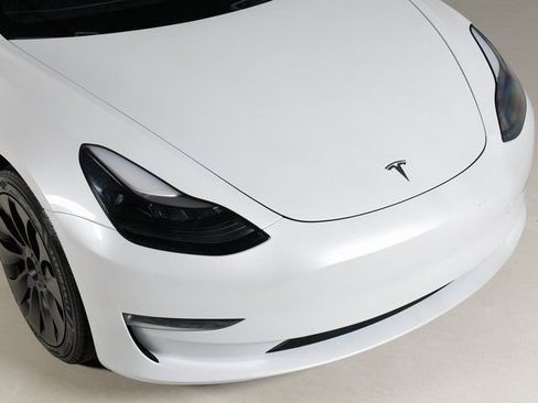 Used 2023 Tesla Model 3 Standard Range RWD image 26