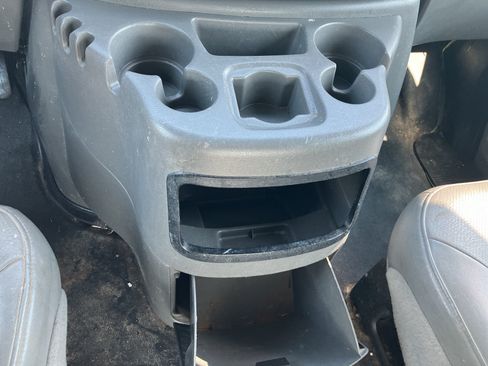 Used 2005 Ford E-150 and Econoline 150 RWD image 16