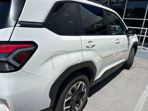 Used 2025 Subaru Forester Premium w/ Convenience Package #1 AWD/4WD image 2