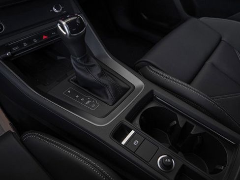 Certified 2025 Audi Q3 2.0T Premium w/ Convenience Package image 11