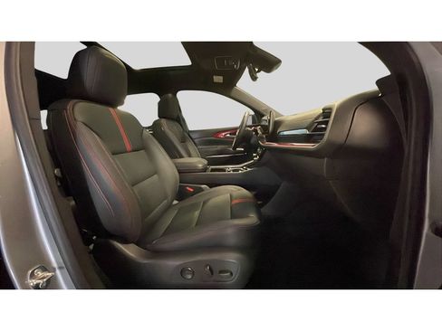 Used 2026 Chevrolet Traverse RS w/ LPO, Floor Liner Package AWD/4WD image 19