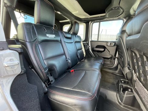 Used 2021 Jeep Wrangler Unlimited Rubicon image 26