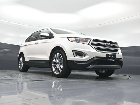 Used 2018 Ford Edge Titanium w/ Equipment Group 302A AWD/4WD image 46