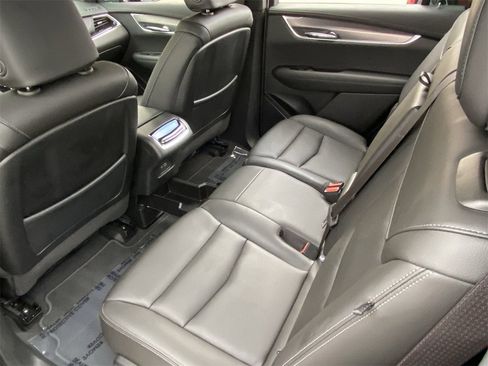 Certified 2024 Cadillac XT6 Luxury image 17