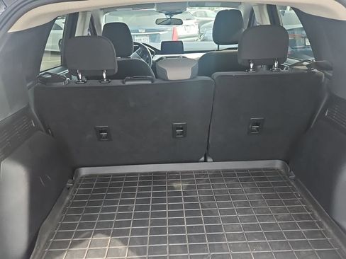 Used 2021 Ford Escape SE w/ SE Sport Appearance Package image 9