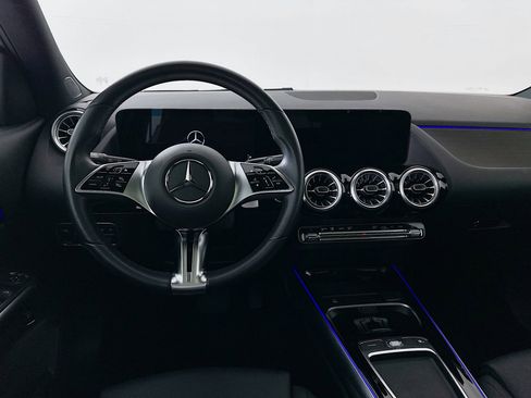 Used 2025 Mercedes-Benz GLA 250 image 23