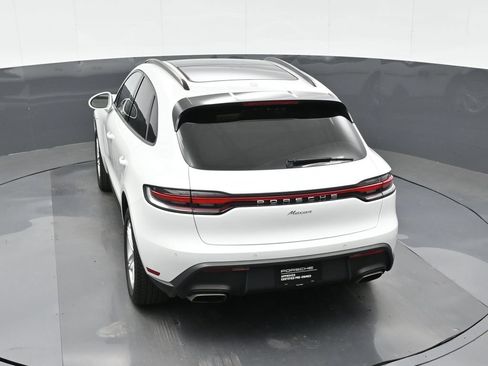 Certified 2023 Porsche Macan AWD/4WD image 28