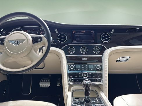 Used 2013 Bentley Mulsanne RWD image 4