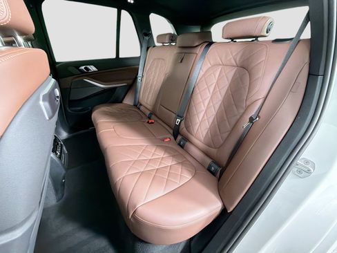 New 2026 BMW X5 M60i w/ Climate Comfort Package image 25