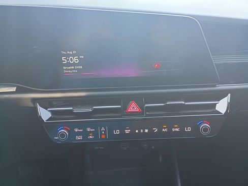 Certified 2025 Kia Niro EX w/ EX Cold Weather Package FWD image 22
