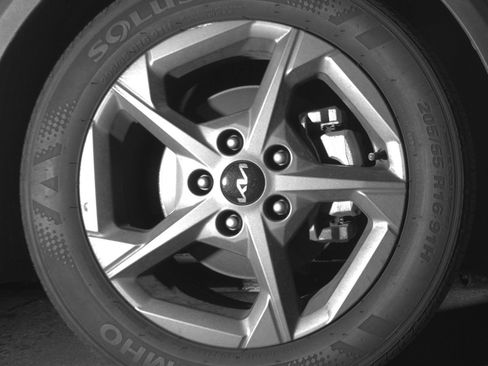 Used 2025 Kia K4 LXS image 13