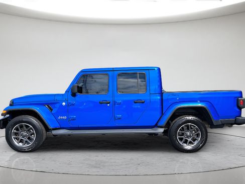 Used 2020 Jeep Gladiator Overland AWD/4WD image 2