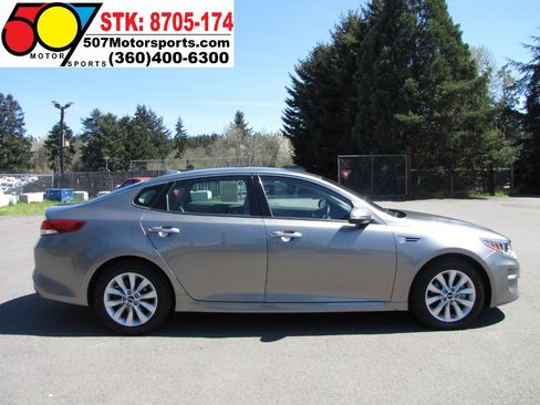 Used 2017 Kia Optima EX image 8
