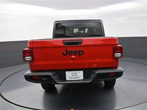 New 2025 Jeep Gladiator Sport image 6