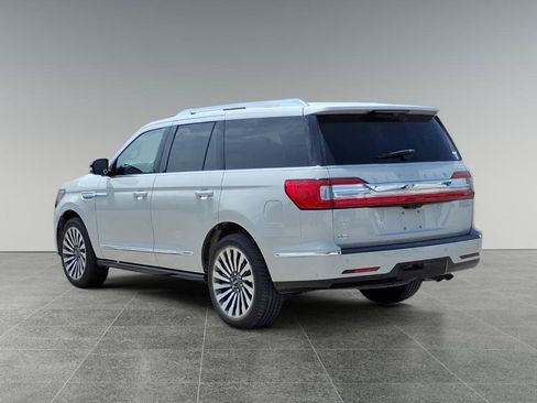 Used 2021 Lincoln Navigator Reserve w/ Luxury Package RWD image 3