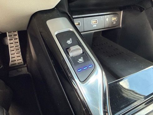 Used 2023 Kia Sorento SX Prestige w/ Panoramic Sunroof Package AWD/4WD image 20