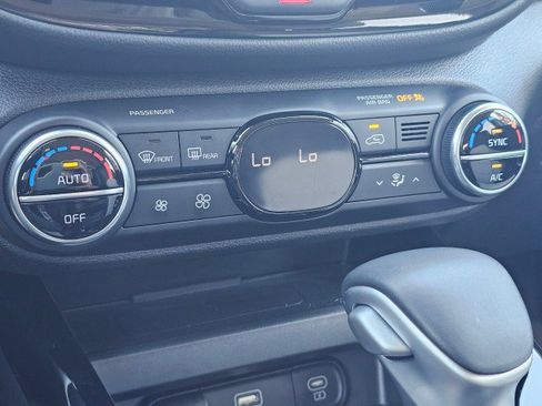 Used 2024 Kia Soul GT-Line FWD image 33