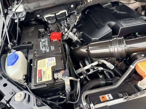 Used 2017 Ford F150 Lariat w/ Equipment Group 502A Luxury AWD/4WD image 12