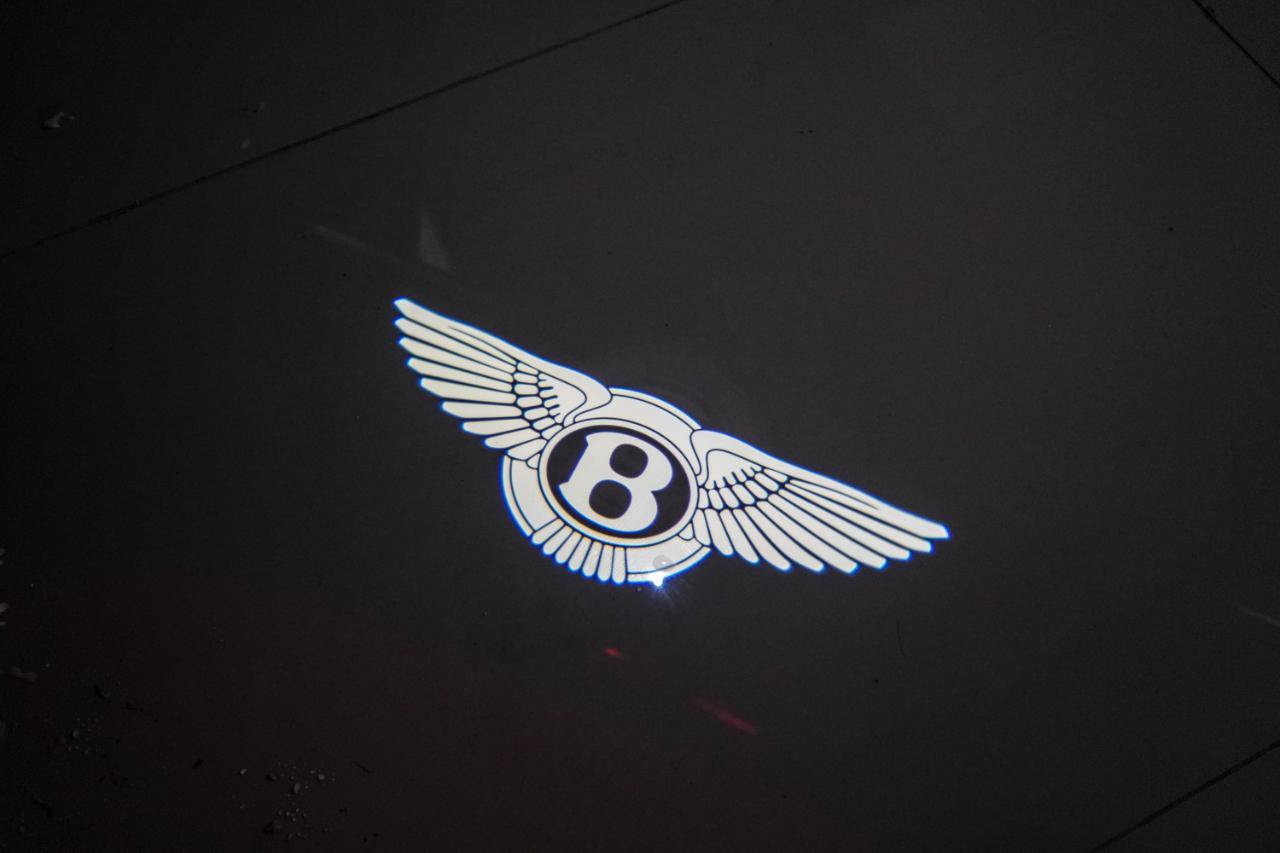 Used 2022 Bentley Bentayga AWD/4WD image 13