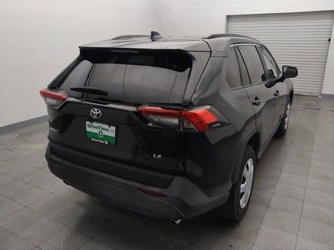 Used 2020 Toyota RAV4 LE image 7