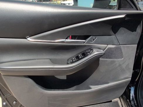 Used 2025 MAZDA CX-30 AWD 2.5 S w/ Preferred Package image 21