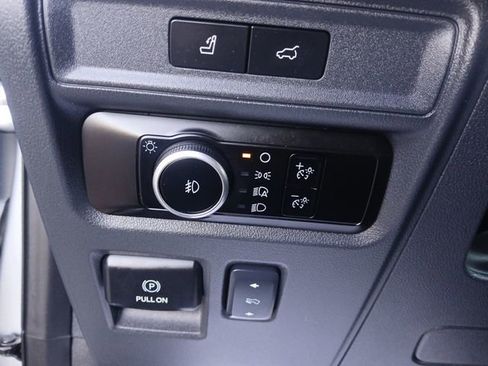 Certified 2024 Ford Expedition Limited image 18