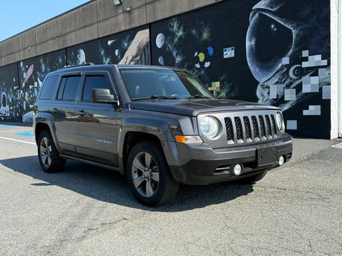 Used 2015 Jeep Patriot High Altitude FWD image 51
