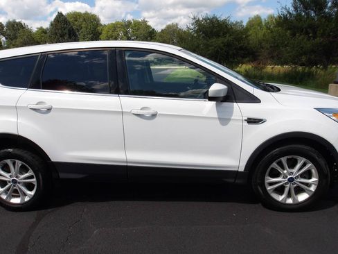Used 2017 Ford Escape SE AWD/4WD image 31