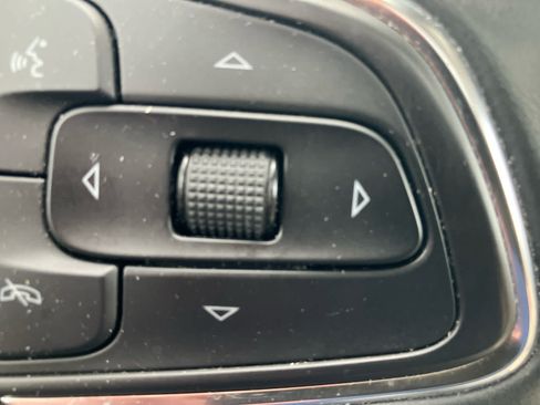 Used 2023 Buick Envision Avenir FWD image 19