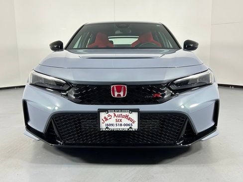 Used 2025 Honda Civic Type R image 2