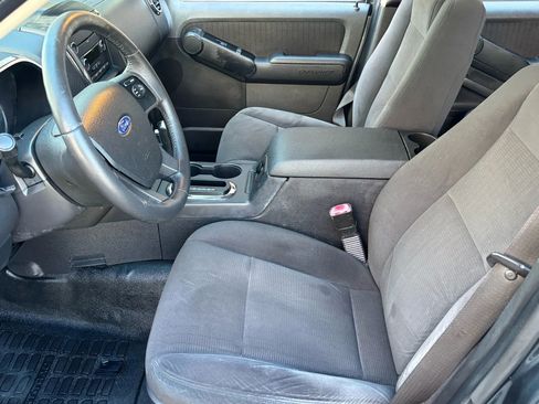 Used 2010 Ford Explorer Sport Trac XLT image 18
