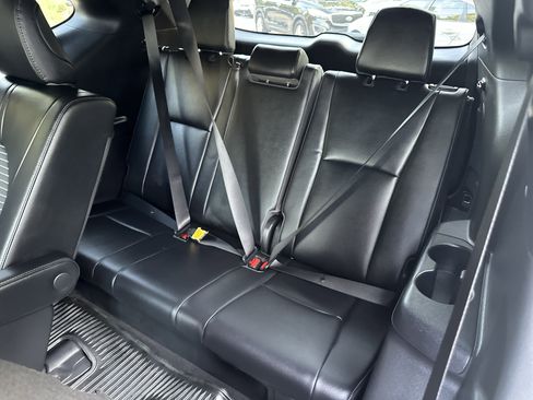 Used 2023 Toyota Highlander XSE image 24