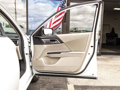 Used 2014 Honda Accord LX image 37
