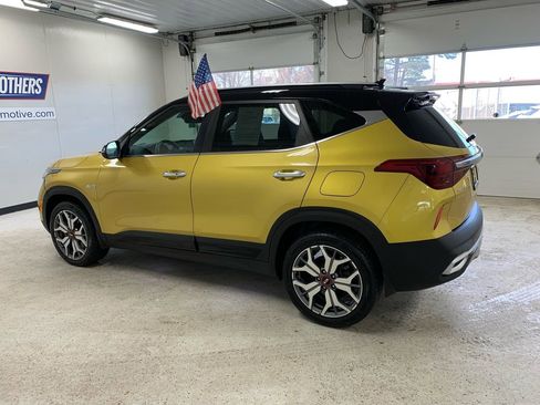 Used 2021 Kia Seltos SX image 3