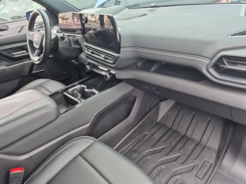 Used 2026 Chevrolet Silverado EV LT AWD/4WD image 28