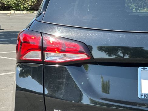 Used 2024 Chevrolet Equinox LT image 48